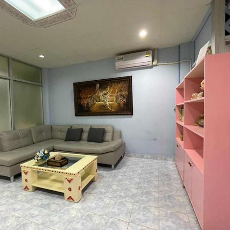 Oyo 75486 Anna Residence Jomtien Exterior photo