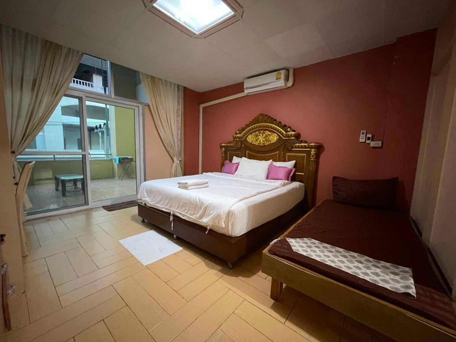 Oyo 75486 Anna Residence Jomtien Exterior photo