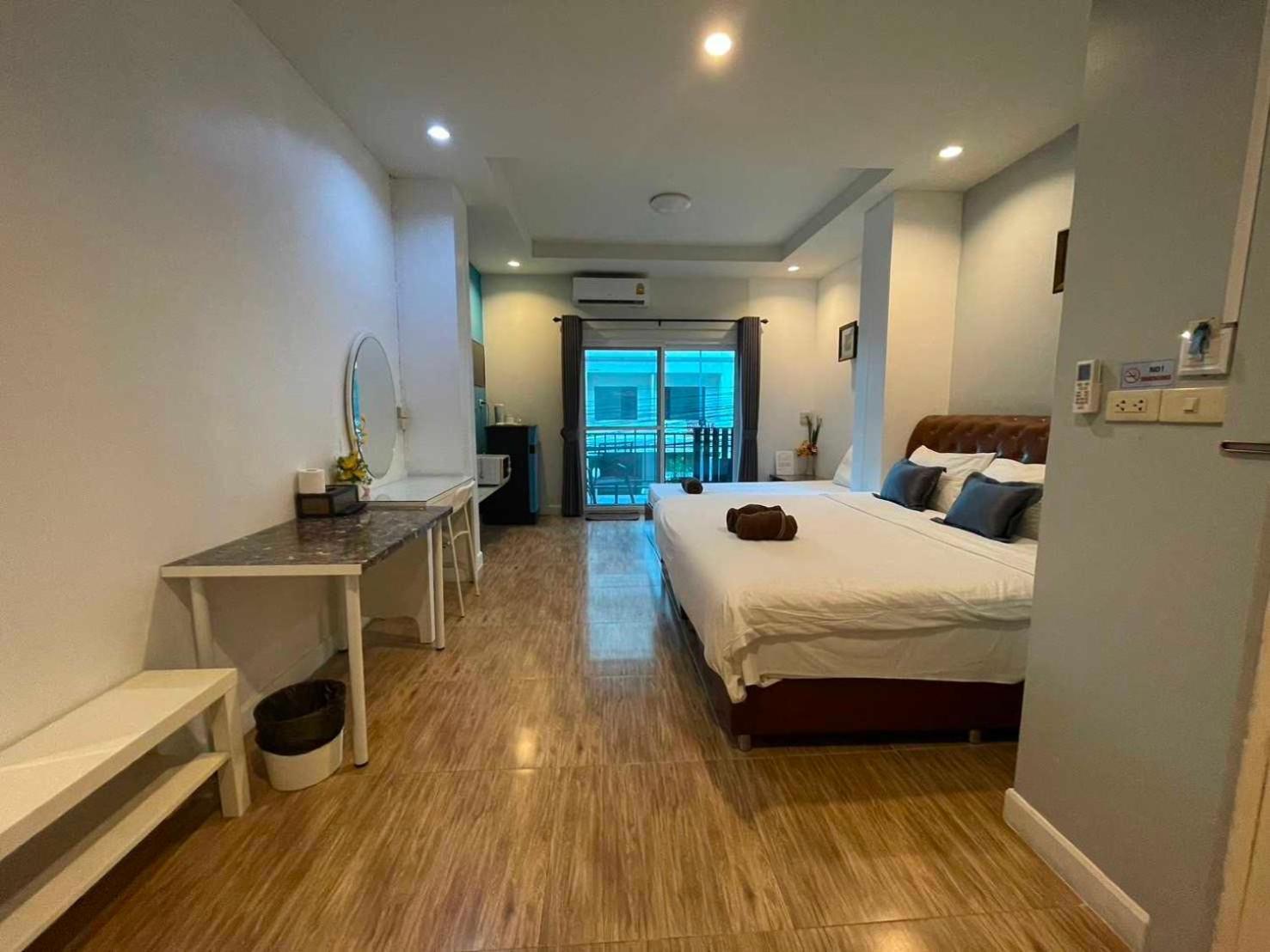 Oyo 75486 Anna Residence Jomtien Exterior photo