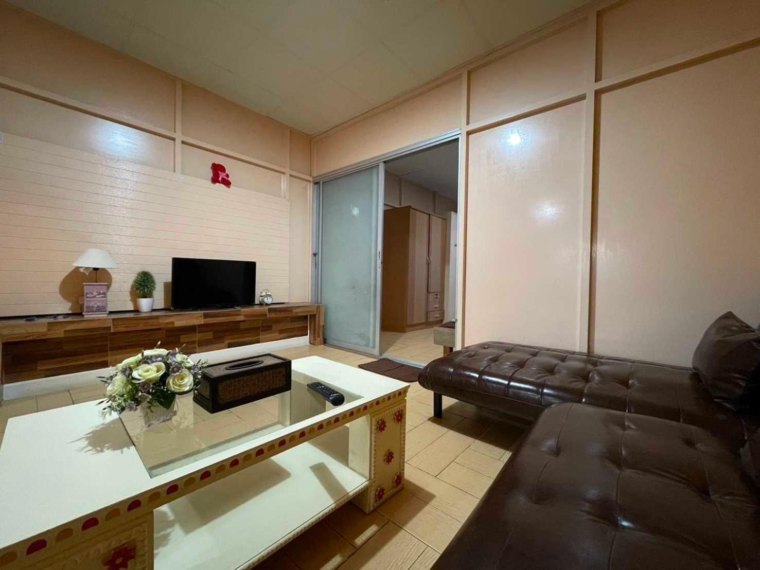 Oyo 75486 Anna Residence Jomtien Exterior photo
