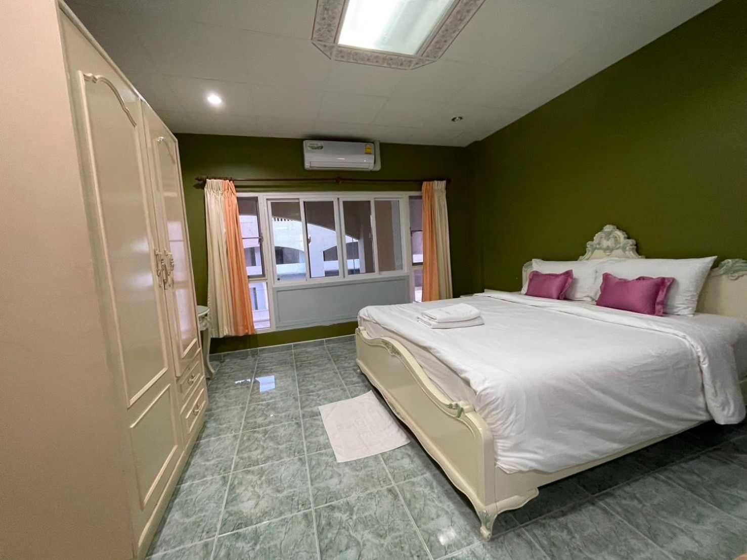 Oyo 75486 Anna Residence Jomtien Exterior photo